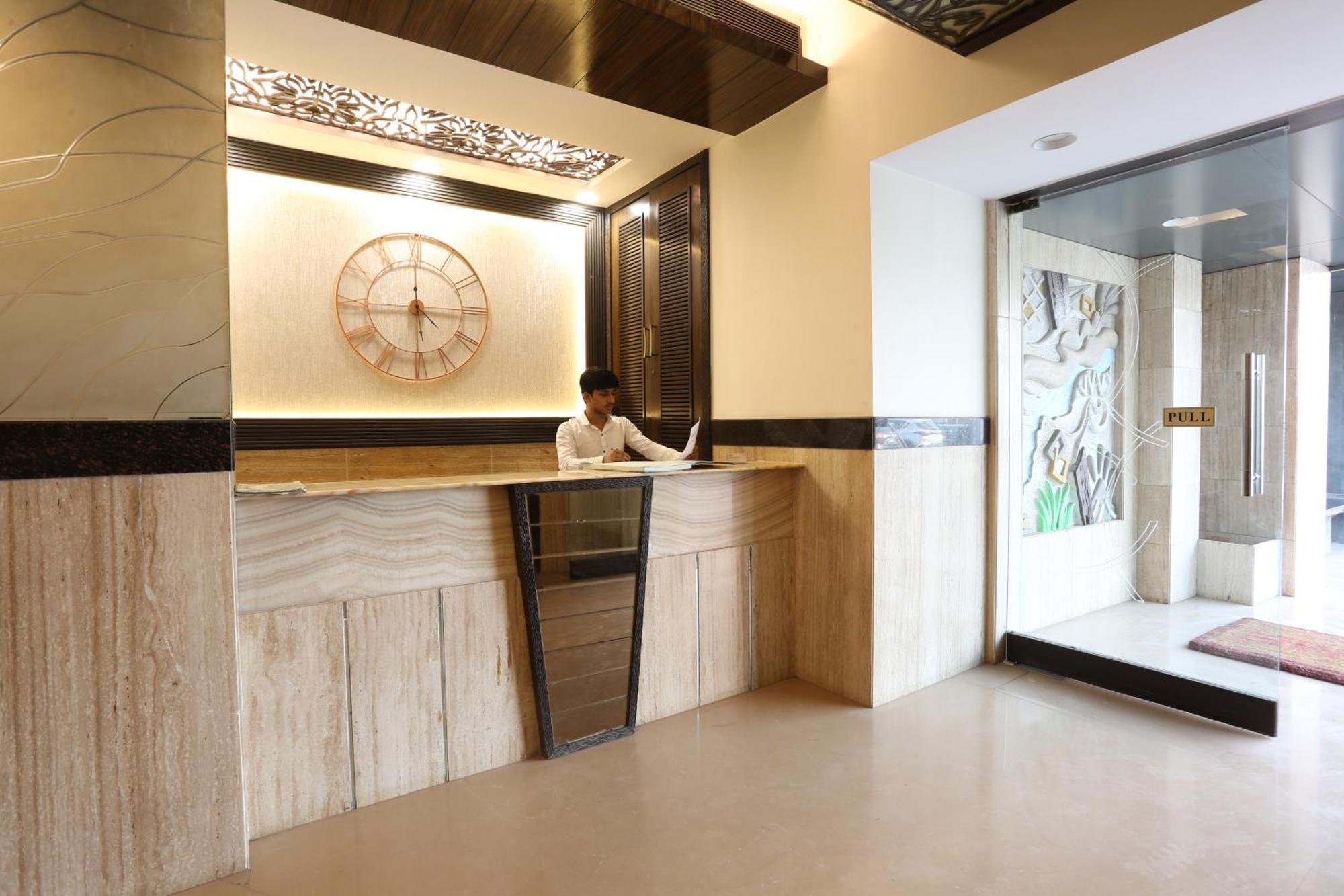 Fabhotel Kamran Residency Мумбай Екстериор снимка