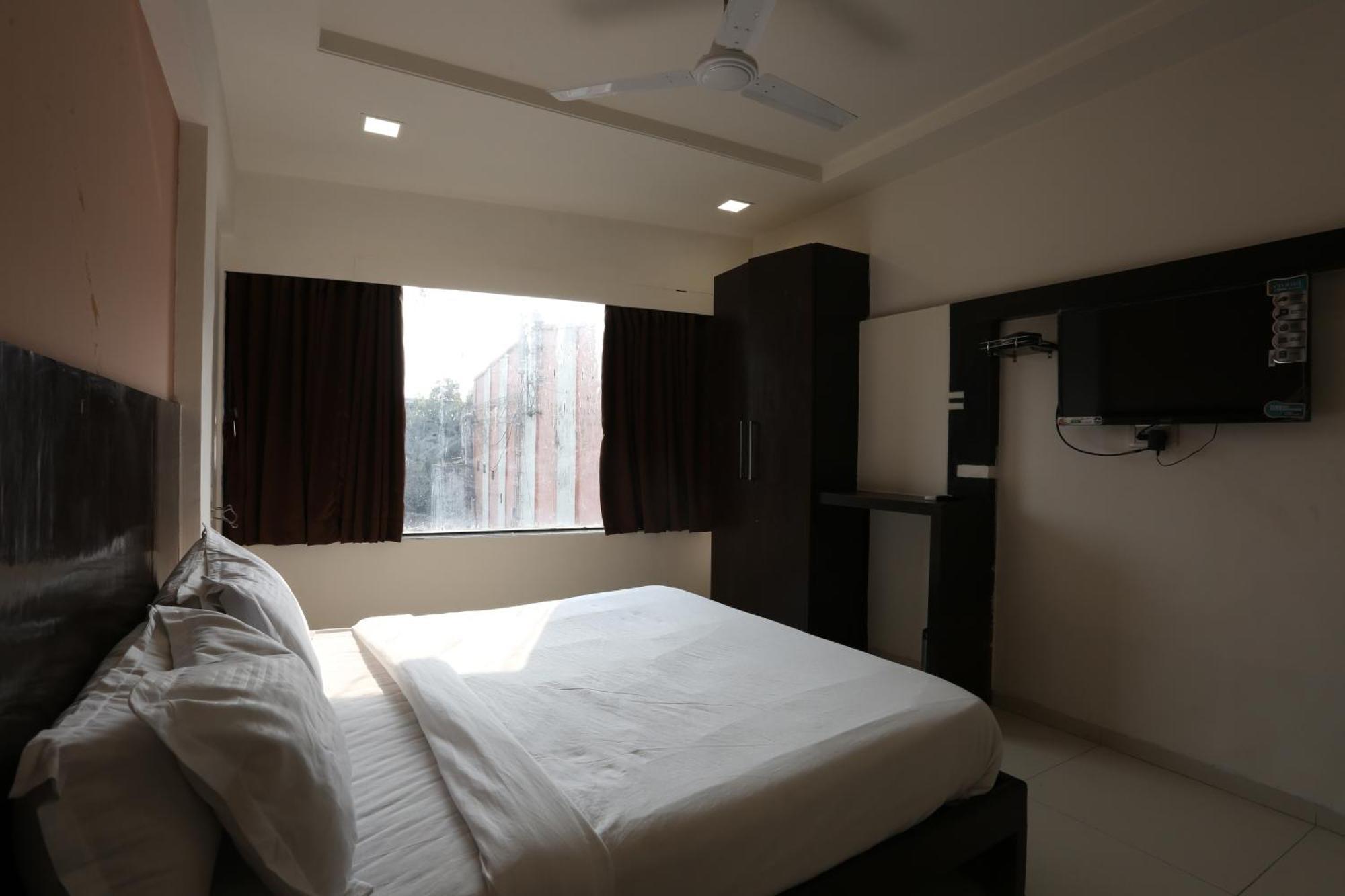 Fabhotel Kamran Residency Мумбай Екстериор снимка