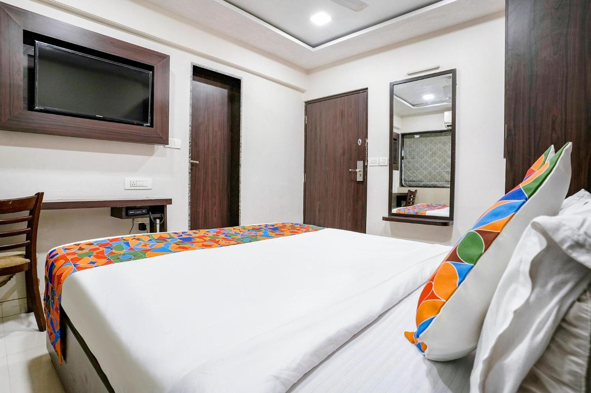Fabhotel Kamran Residency Мумбай Екстериор снимка