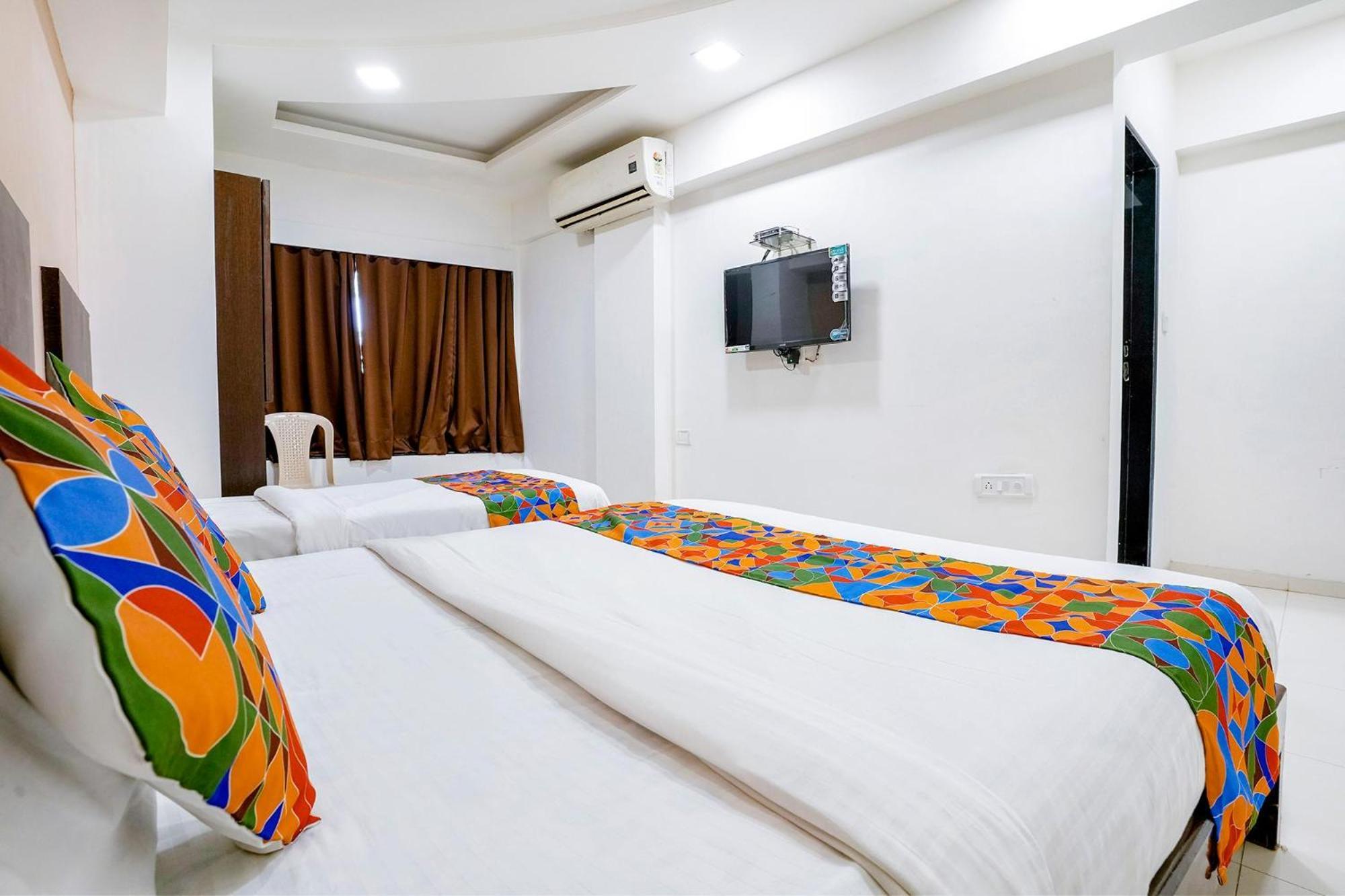 Fabhotel Kamran Residency Мумбай Екстериор снимка